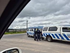 Inwoners ontstig oor skote op aarbeiplaas wat S’bosch ‘erger as Gasa’ laat klink