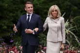 Macrons wil ‘wetenskaplike bewyse’ dat Brigitte ’n vrou is aan hof voorlê