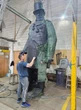 Oom Paul kuier by Vrouemonument voordat hy hom in Orania vestig