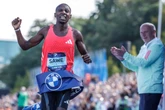 Sawe wen warm en bedompige Berlyn-marathon