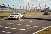 Rackstraw bly in titelwedloop met goeie sege op Donington Park