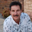 ‘Ark se deur klap Dinsdag toe – is jy in of uit?’ vra Danie Botha