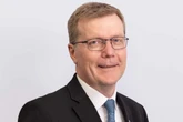 Standard Bank kry nuwe base, maar nog geen nuus oor wie uitvoerende hoof opvolg
