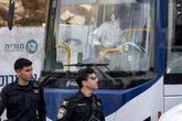 6 dood, verskeie gewond in skietery by bushalte in Jerusalem