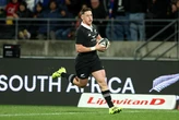All Blacks se voorste nr. 9 terug vir toetse teen Wallabies
