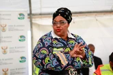 Raadslede van waterrade swem glo in geld; dank minister af, eis MKP