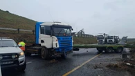 Vragmotor knipmes, verkeer op N3 in KZN staan stil