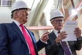 Fuerte tensión entre Trump y Powell, cuando este último le deja en evidencia por un error