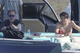 Así es Billy, el desconocido hijo de Tim Burton con el que se divierte en Ibiza