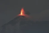 Cerca de 800 evacuados tras la erupción del volcán de Fuego en Guatemala