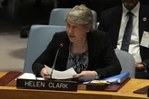 Helen Clark, la única mujer en el desfile militar de Xi Jinping en Pekín