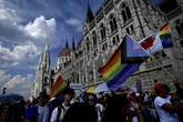 Alerta en Budapest por el posible choque en las calles entre la manifestación del Orgullo, prohibida por Orban, la policía y grupos ultraderechistas
