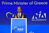 El primer ministro griego pide a Von der Leyen más inversión en la red eléctrica europea: "Lo hemos visto en España y Portugal trágicamente"