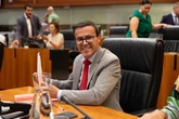 Varapalo judicial para Gallardo: el TSJ de Extremadura no reconoce su aforamiento 'exprés' de y devuelve el caso completo de 'hermanísimo' a la juez