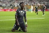 Vinicius rompe su sequía, 'copia' a Guti y deja caer su renovación