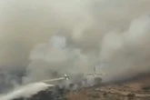 Desalojadas medio centenar de viviendas por un incendio forestal próximo a Cáceres