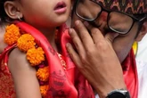 Aryatara Shakya, de 2 años, es la nueva "diosa viviente" de Nepal
