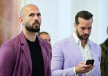 Acusan al influencer Andrew Tate y a su hermano de "violación" y "tráfico de seres humanos" en Reino Unido