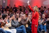 Pilar Alegría logra coser un partido roto por su enemistad con Javier Lambán