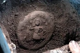 Hallan en Turquía una hogaza de pan de comunión de 1.300 años de antigüedad con una imagen de Cristo como agricultor