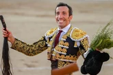 El huracán David de Miranda sigue su curso: cuatro orejas y rabo en Linares