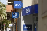 Fracasa el segundo intento de Carlos Torres para que BBVA se haga con el control del Sabadell: la OPA apenas convence a un 25% de los accionistas