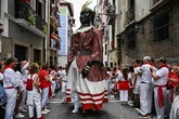 Todo lo que debes saber sobre el día infantil de San Fermín 2025: cuarto encierro, títeres y desfile de caballeros