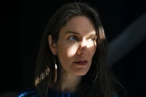 Leslie Jamison, cómo sobrevivir a un divorcio con un bebé en brazos: "Muchos maridos responden con rabia y violencia cuando ganan menos que sus esposas"