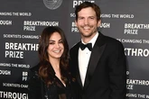 Ashton Kutcher y Mila Kunis, pasión y diversión en el concierto de Backstreet Boys en Las Vegas