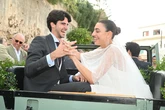 Un divertido 'sí quiero' y una celebración informal en la emotiva boda en Zahara de Claudia Ula Jiménez, hija de Raquel Revuelta, y Vicente Benítez