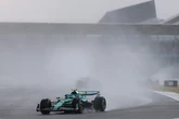 El lamento de Fernando Alonso tras perder "25 segundos" en tres vueltas: "En el otro lado del garaje siempre aciertan"