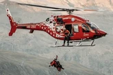 Un hombre cae en un glaciar en Suiza y es salvado gracias a su perro chihuahua