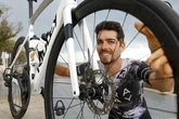 Gonzalo Ariño, el ciclista que se enfrenta otra vez a un tumor cerebral: "La bici es mi medicina"
