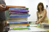 La vuelta al cole más cara dispara un 200% la compra de material de segunda mano