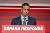 El PSOE impulsó limitar por ley el efectivo mientras usaba sobres