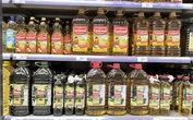 El aceite de oliva que ya parte hacia EEUU vía marítima empieza a sufrir los aranceles de Trump