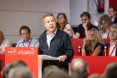 Page afirma que ni a Felipe González ni a Almunia los "tener miedo a que le discutieran" a diferencia de "algunos ministros" de Sánchez