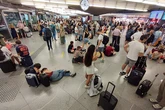 Caos ferroviario por otra avería en la alta velocidad: "¿Quién nos compensa las horas de espera? Esto va camino de convertirse en Venezuela"