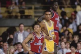 'Muggsy' Bogues, el jugador más bajito de la historia: "Nunca dejé que nadie me dijera lo que no podía hacer por mi estatura"