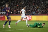 Un gol del PSG en el minuto 90 vuelve mortal al Barça en una batalla extenuante