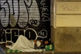 Radiografía de la pobreza en España: se reduce a 12,5 millones las personas en riesgo, aumentan los casos severos y se mantiene la "alarmante" cifra de 2,3 millones de niños que sufren carencias graves