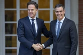 Rutte celebra que España "acelere la inversión en Defensa" pero ya adelanta a Sánchez que tendrá que hacer más y apunta a un gasto militar de al menos el 3%