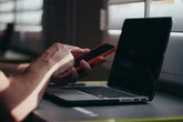 Ni cables ni apps externas: cómo duplicar la pantalla de tu Samsung en el ordenador