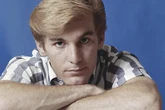 Dennis Wilson: la mala vida del otro hermano de los Beach Boys, amigo de Charles Manson y que murió ahogado y en la ruina