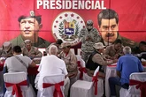 Maduro mueve tropas y agita la propaganda ante los buques de EEUU