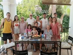 Tres generaciones de madres de la familia Rodríguez ante el coste de la maternidad: "Hoy gastamos más porque tenemos menos hijos"