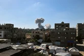 Israel mata a 23 palestinos tras bombardear una vivienda en Al Bureij, centro de Gaza