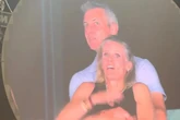 La 'pillada' de una kiss cam en un concierto de Coldplay: "Están casados, pero no entre ellos"