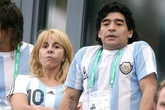 Maradona: su ex y sus hijas, 'guías' en un viaje VIP por Italia para seguir las huellas del futbolista