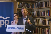 Feijóo presenta su modelo migratorio: derecho a elegir quién, cómo y para qué entra, expulsión de delincuentes y prioridad para los "culturalmente próximos"